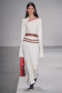 Desfile Glória Coelho Inverno 16 - Pétalas