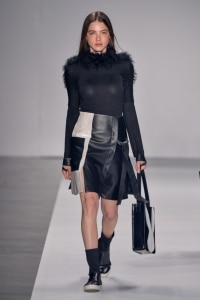 Desfile Glória Coelho Inverno 16 - Pétalas