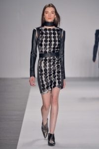 Desfile Glória Coelho Inverno 16 - Pétalas