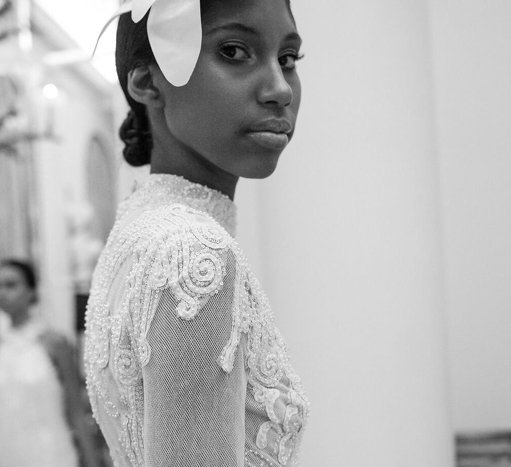 Desfile Martu - Peças com tecidos exclusivos Pétalas