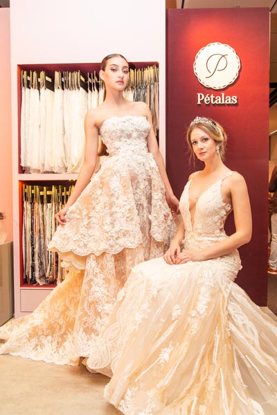 Modelos no estande de Pétalas Noivas – Evento Casar 2018 Modelos no estande de Pétalas Noivas - Evento Casar 2018