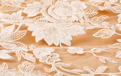 Coleção Charlotte - Florais - Tulle Bordado Dahlia (detalhe)